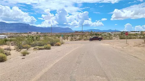 765 E Bishop Dr, Meadview, AZ 86444 photo 6