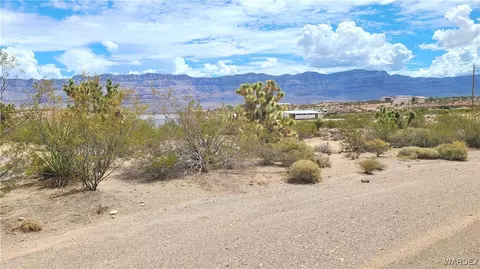 765 E Bishop Dr, Meadview, AZ 86444 photo 5