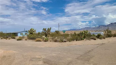 765 E Bishop Dr, Meadview, AZ 86444 photo 2
