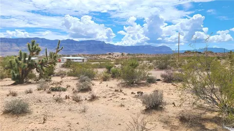 765 E Bishop Dr, Meadview, AZ 86444 photo 8