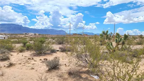 765 E Bishop Dr, Meadview, AZ 86444 photo 9