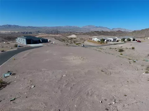 2825 Kolob Canyon Dr, Bullhead City, AZ 86429
