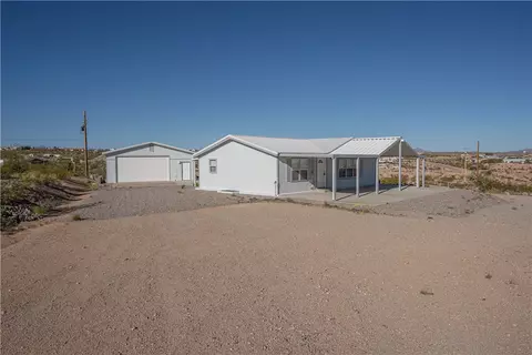 30305 N Basin Rd, Meadview, AZ 86444