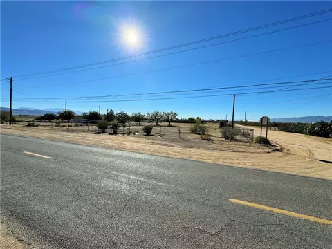 6064 W Chino Dr, Golden Valley, AZ 86413