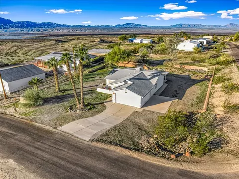13485 Canyon Dr, Topock, AZ 86436