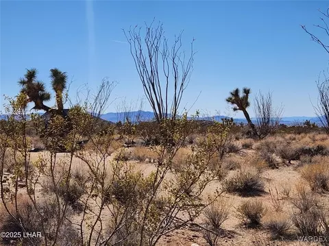 lot135 E Mission Rd #13/8, Yucca, AZ 86438