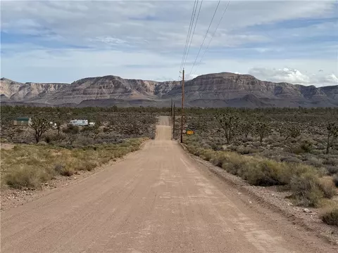 27335 N Pear Ave, Meadview, AZ 86444