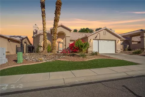 1905 E Havasu Lake Dr, Fort Mohave, AZ 86426
