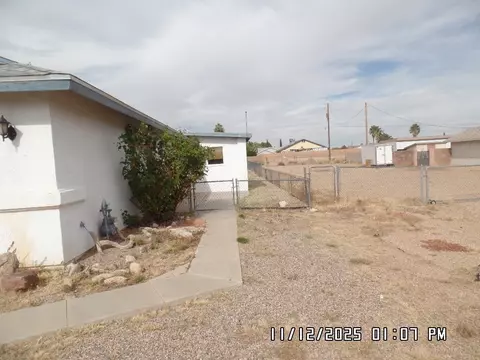 Exterior - 2195 E Suffock Ave, Kingman, AZ 86409 photo 5 of 14