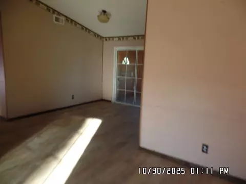 Living - 2195 E Suffock Ave, Kingman, AZ 86409 photo 1 of 5
