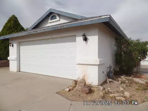 Exterior - 2195 E Suffock Ave, Kingman, AZ 86409 photo 6 of 14