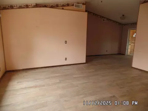Living - 2195 E Suffock Ave, Kingman, AZ 86409 photo 2 of 5