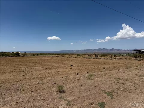 2 85 Ac Shipp Dr, Golden Valley, AZ 86413