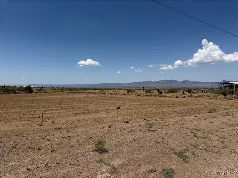 2 85 Ac Shipp Dr, Golden Valley, AZ 86413