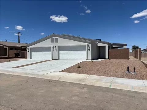 915 Berk Ave, Kingman, AZ 86409