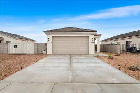 3283 E Farm Crest Ave, Kingman, AZ 86409