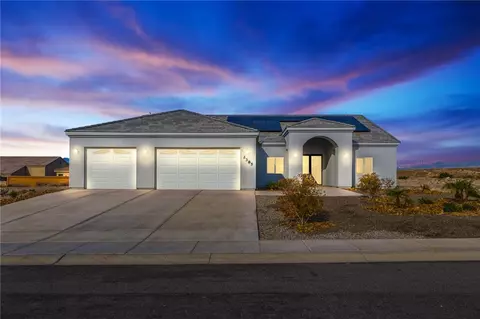 2385 Corwin Rd, Bullhead City, AZ 86442