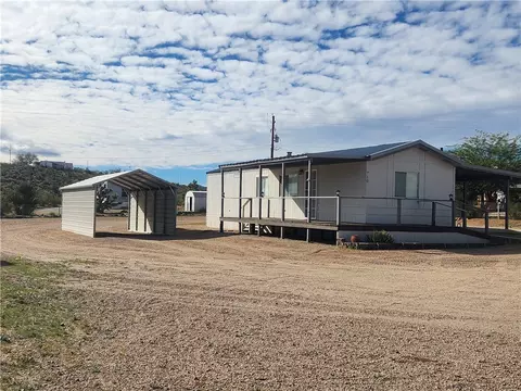710 W Phantom Creek Dr, Meadview, AZ 86444