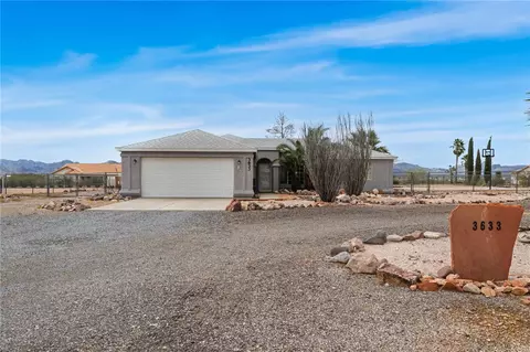 3633 N Milky Way Rd, Golden Valley, AZ 86413