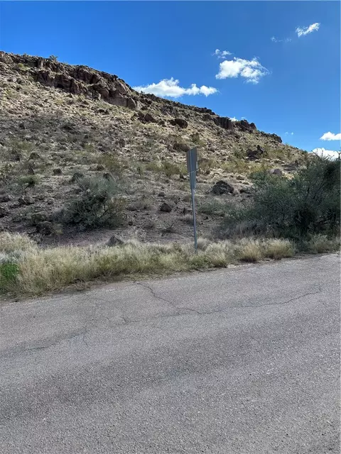 304-01 155 Longview Ave, Kingman, AZ 86409 photo 2