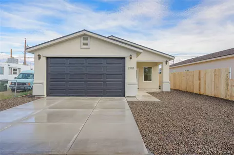 2108 Clearwater Dr, Bullhead City, AZ 86442