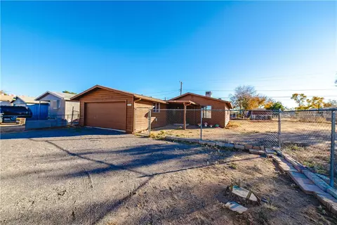 3710 E Shaeffer Ave, Kingman, AZ 86409