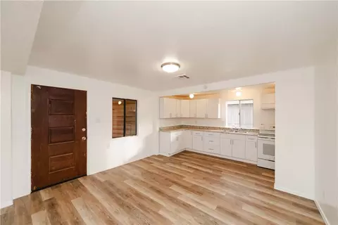 Living - 3710 E Shaeffer Ave, Kingman, AZ 86409 photo 1 of 5