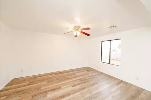 Living - 3710 E Shaeffer Ave, Kingman, AZ 86409 photo 3 of 5