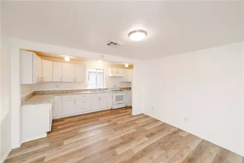 Living - 3710 E Shaeffer Ave, Kingman, AZ 86409 photo 2 of 5
