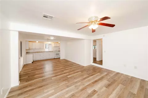 Living - 3710 E Shaeffer Ave, Kingman, AZ 86409 photo 4 of 5