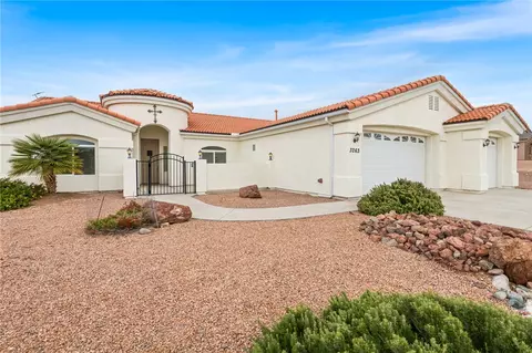 Exterior - 3263 Summit Dr, Kingman, AZ 86401 photo 2 of 6