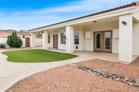 Exterior - 3263 Summit Dr, Kingman, AZ 86401 photo 4 of 6