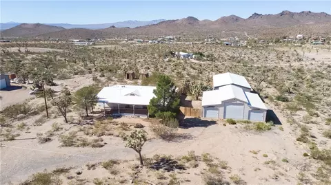 16693 N Lakeside Dr, Dolan Springs, AZ 86441
