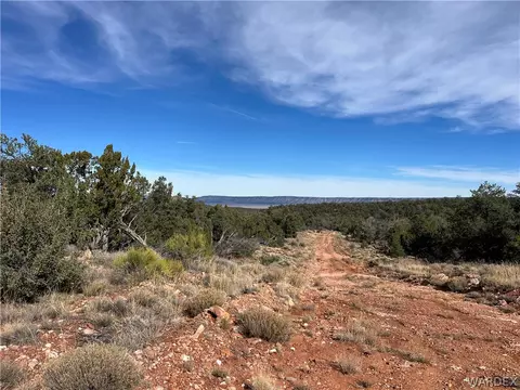301-24 N 325 N Duffis Bluffs Rd, Seligman, AZ 86337