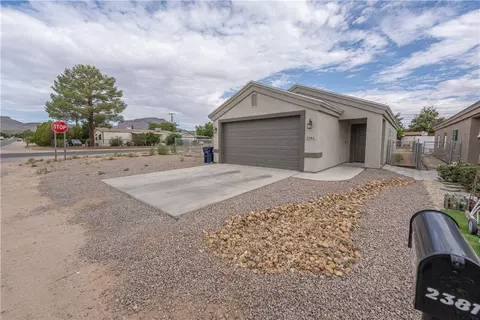 2381 E Neal Ave, Kingman, AZ 86409