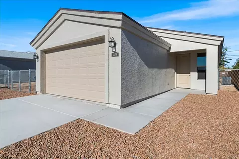 Exterior - 2275 E Ames Ave, Kingman, AZ 86409 photo 2 of 8