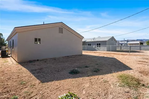 Exterior - 2275 E Ames Ave, Kingman, AZ 86409 photo 5 of 8