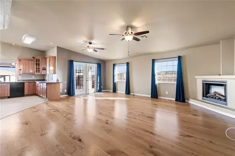Living - 7657 E Chaparral Dr, Kingman, AZ 86401 photo 1 of 3