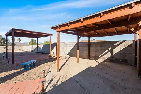 Exterior - 7657 E Chaparral Dr, Kingman, AZ 86401 photo 5 of 8
