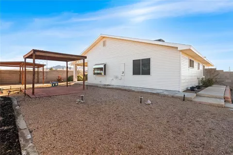 Exterior - 7657 E Chaparral Dr, Kingman, AZ 86401 photo 6 of 8