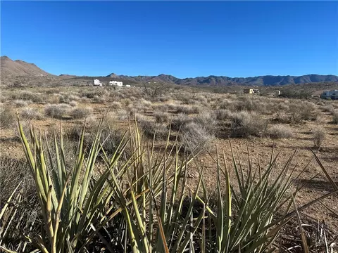 308-12 N 169 N Lost Mine Dr, Chloride, AZ 86431
