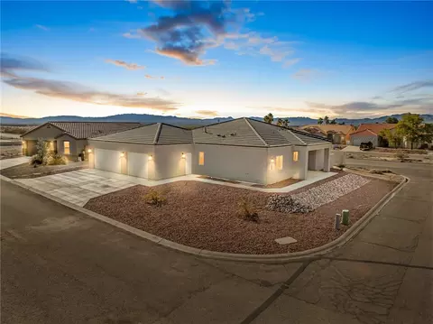 2000 E Desert Palms Dr, Fort Mohave, AZ 86426