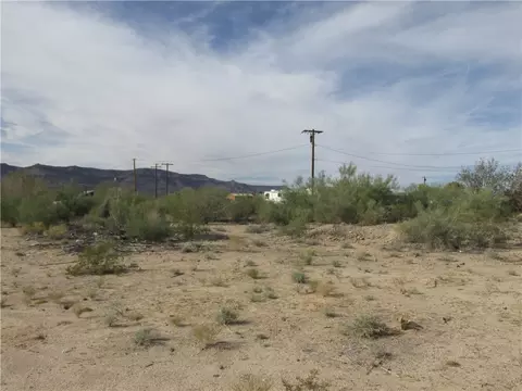 12250 S Yucca Frontage Rd, Yucca, AZ 86438