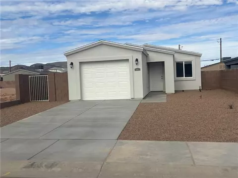 995 Berk Ave, Kingman, AZ 86409
