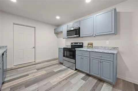 Kitchen - 2800 E Lass Ave, Kingman, AZ 86409 photo 3 of 4