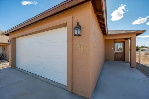Exterior - 2800 E Lass Ave, Kingman, AZ 86409 photo 4 of 14