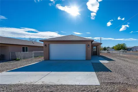 Exterior - 2800 E Lass Ave, Kingman, AZ 86409 photo 2 of 14