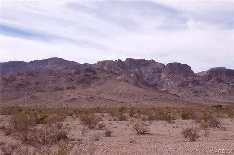 000 S Papago, Golden Valley, AZ 86413