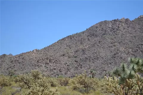 11626 S Sherry Rd, Yucca, AZ 86438
