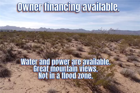 3895 N Hoover Rd, Golden Valley, AZ 86413